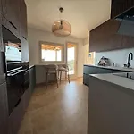Holiday home Vue En Avec Piscine