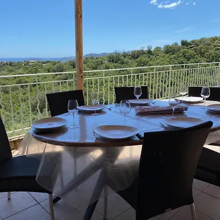 Vue En Avec Piscine Dom wakacyjny Porto-Vecchio (Corsica)