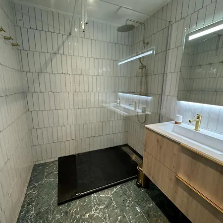 Vue En Avec Piscine * Porto-Vecchio (Corsica)